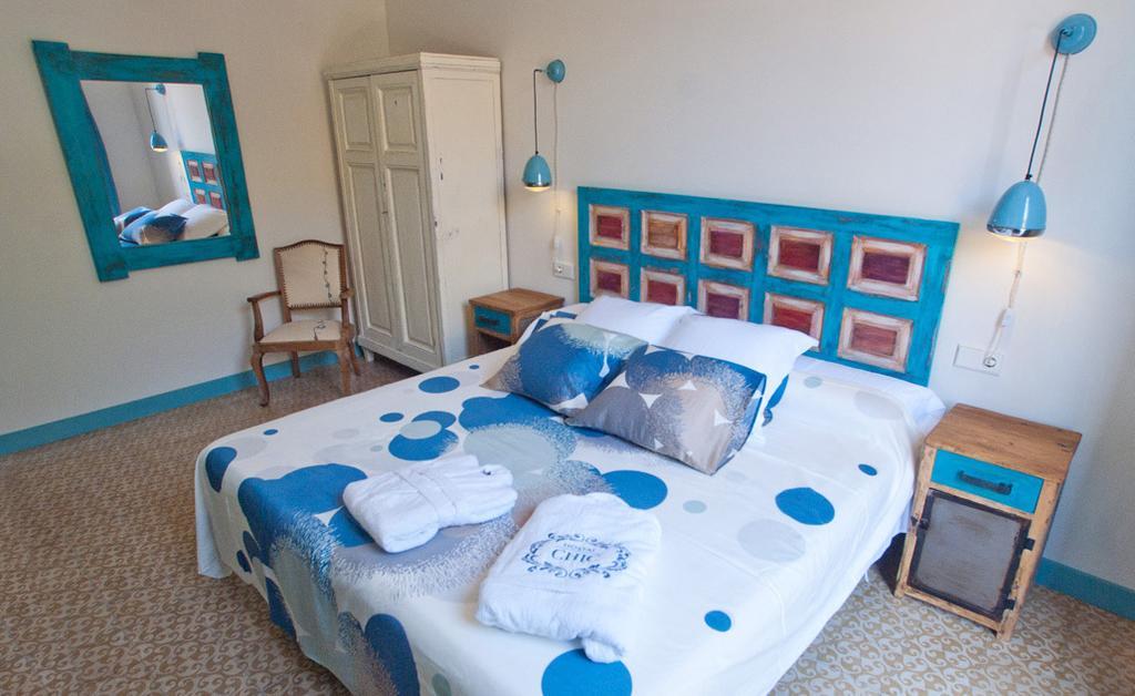Hotel Hostal Chic Сан-Фаліу-да-Ґішулс Номер фото