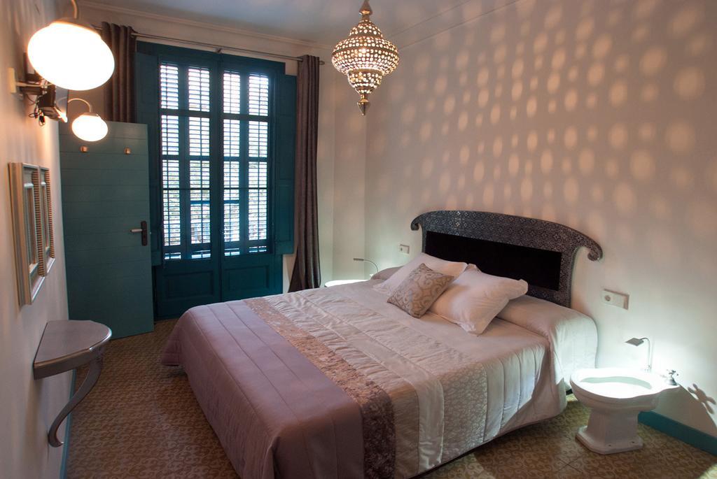 Hotel Hostal Chic Сан-Фаліу-да-Ґішулс Номер фото